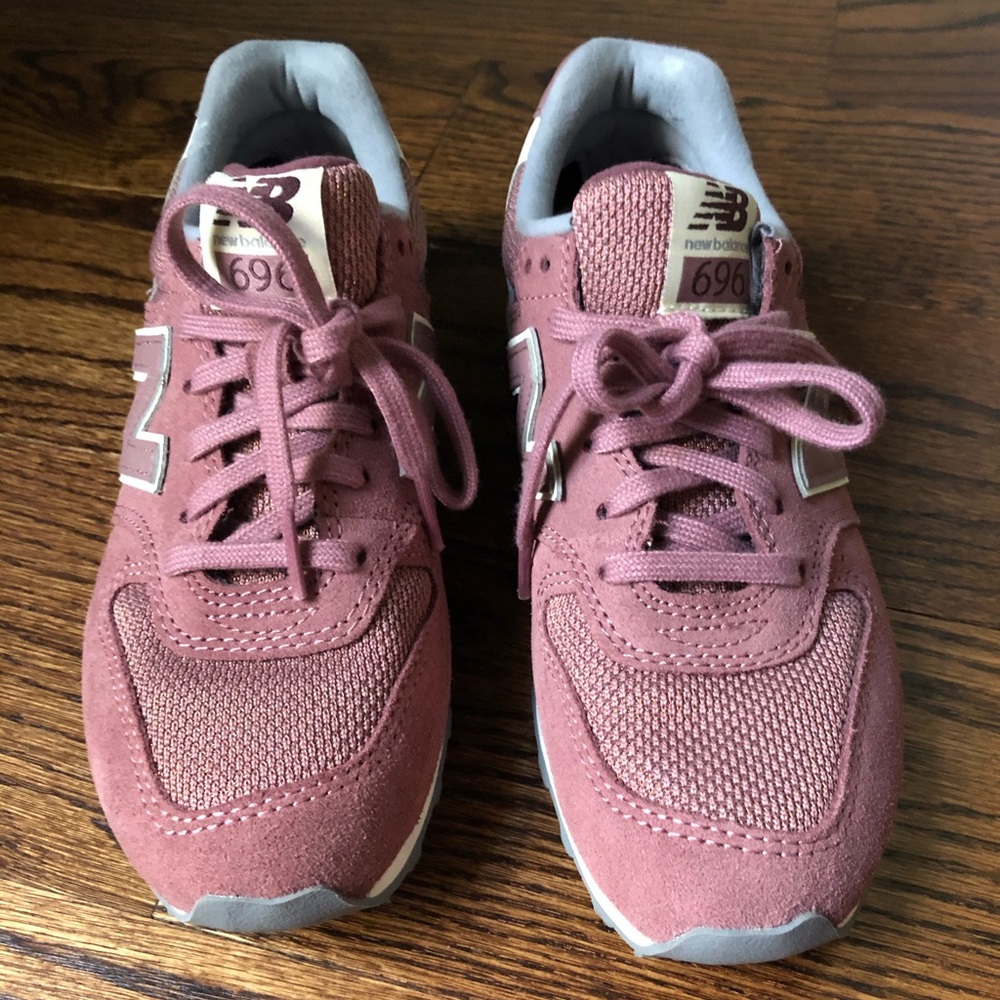 New Balance Classics 696 Winter Seaside Sneaker